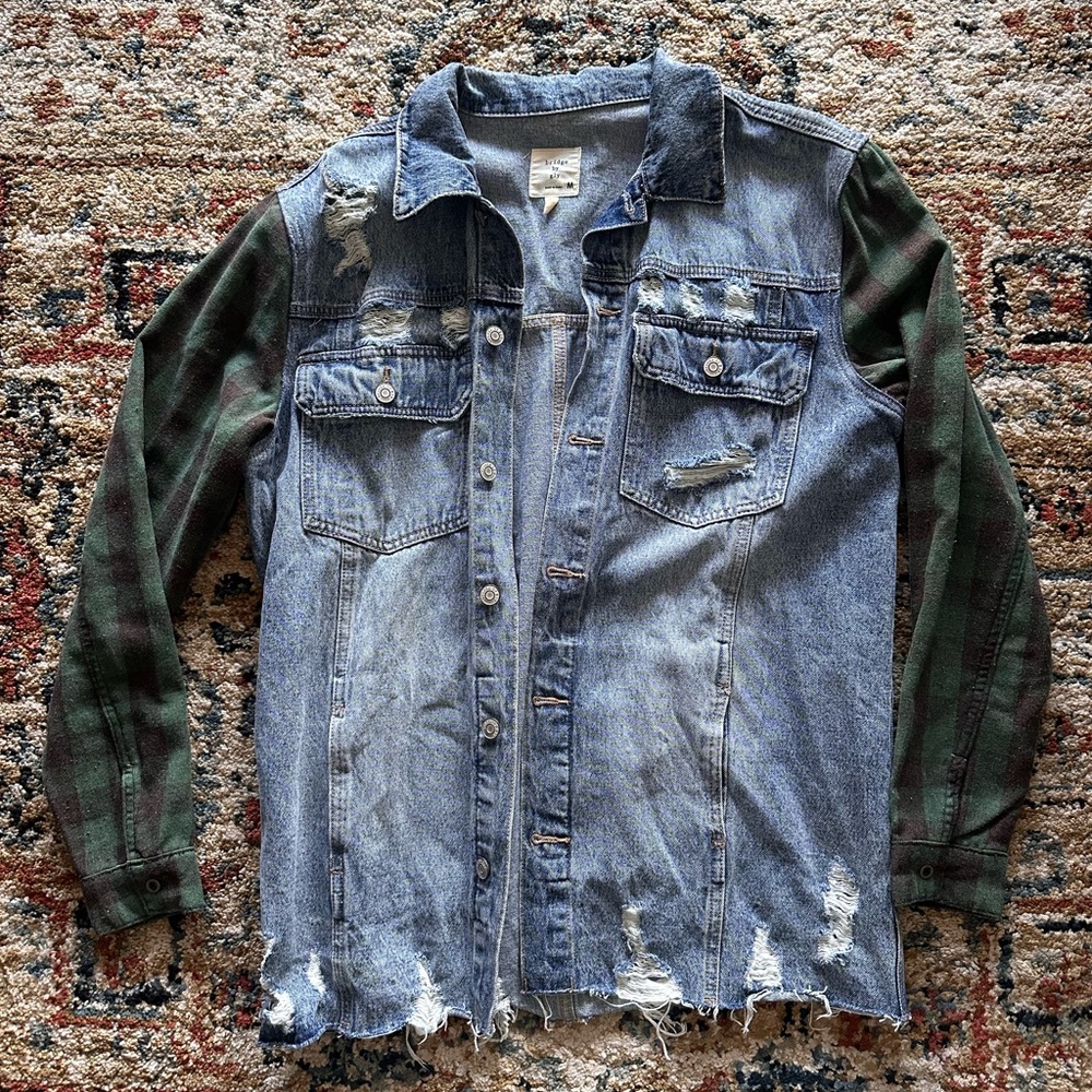 Bridge by gyl: Distressed Jean/flannel jacket SIZE: M